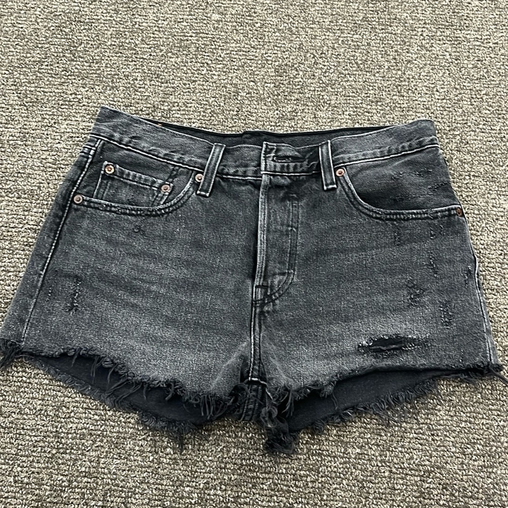 Black Levi Jean short